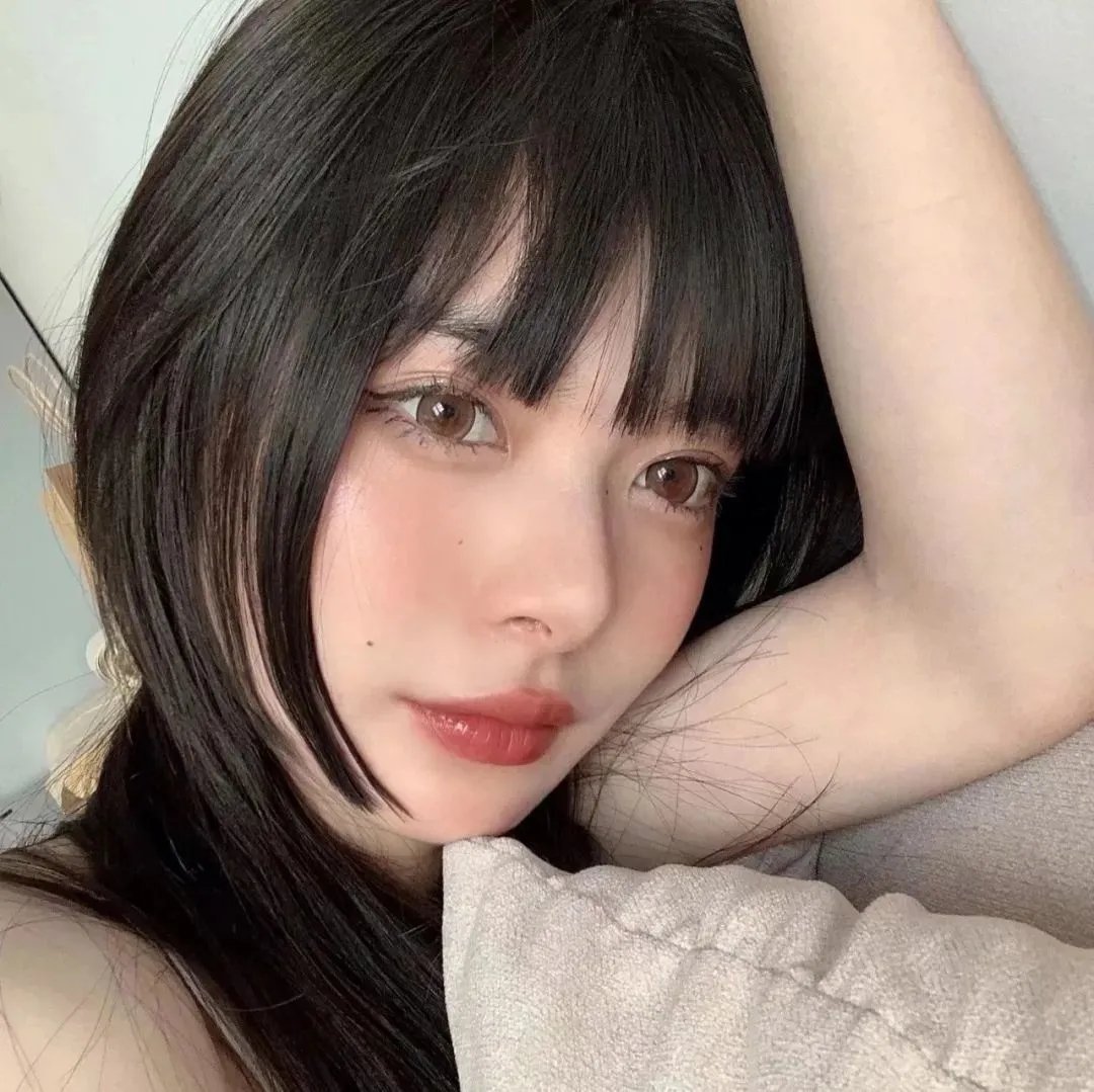 在窗边